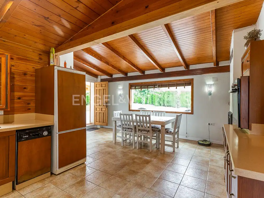 Comedor de Casa o chalet de alquiler en Torrent con Aire acondicionado, Calefacción y Jardín privado