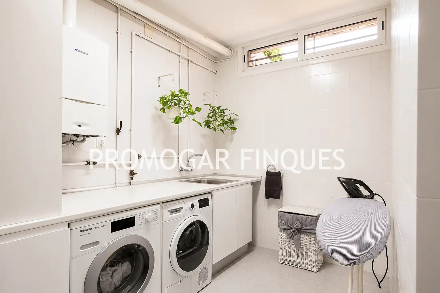 Küche von Maisonette zum Verkauf in Sant Feliu de Llobregat mit Klimaanlage, Heizung und Privatgarten