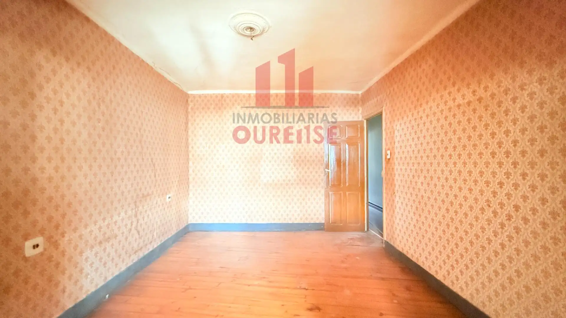 Habitación de Piso en venta en Ourense Capital  con Balcón