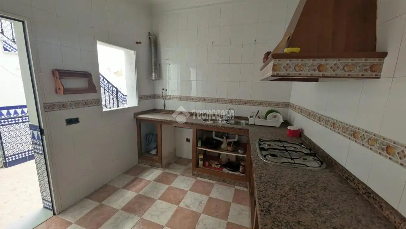 Kitchen of Houses for sale in Marchena  with Terrace