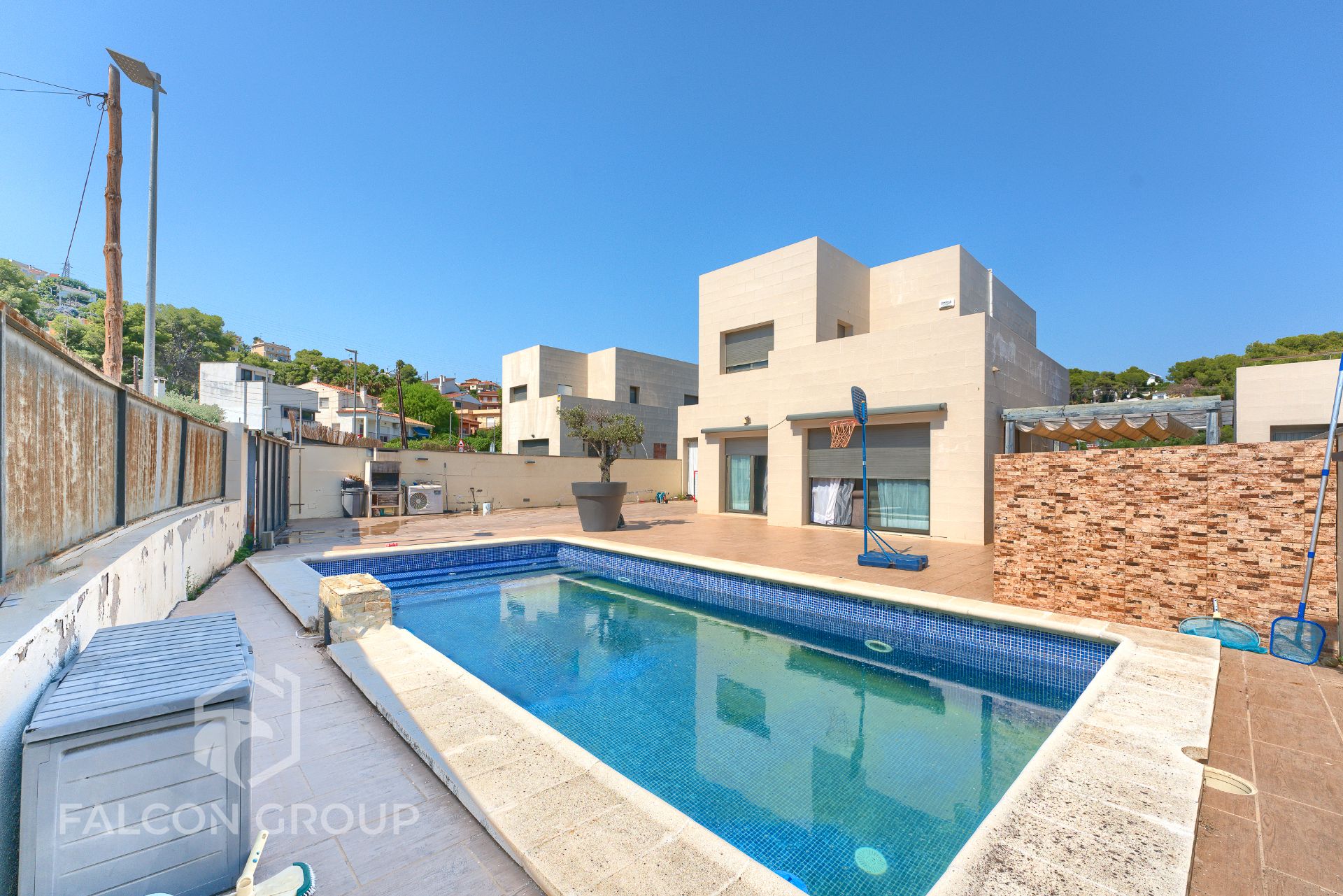 Vista exterior de Casa o chalet en venta en Cubelles con Parquet, Terraza y Trastero