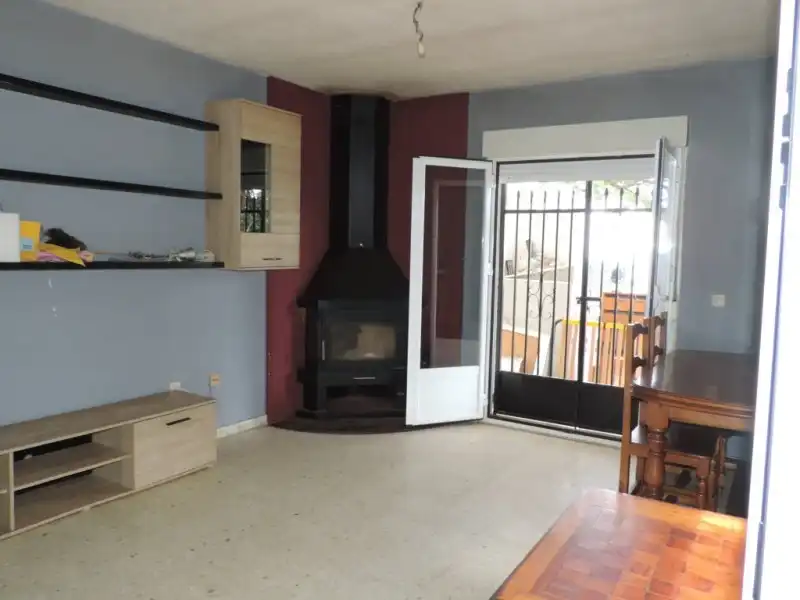 Wohnzimmer von Einfamilien-Reihenhaus zum Verkauf in Trijueque mit Heizung und Terrasse