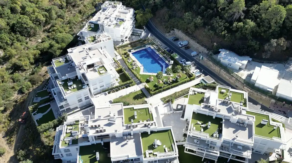 Vista exterior de Planta baja en venta en Benahavís con Aire acondicionado, Calefacción y Jardín privado