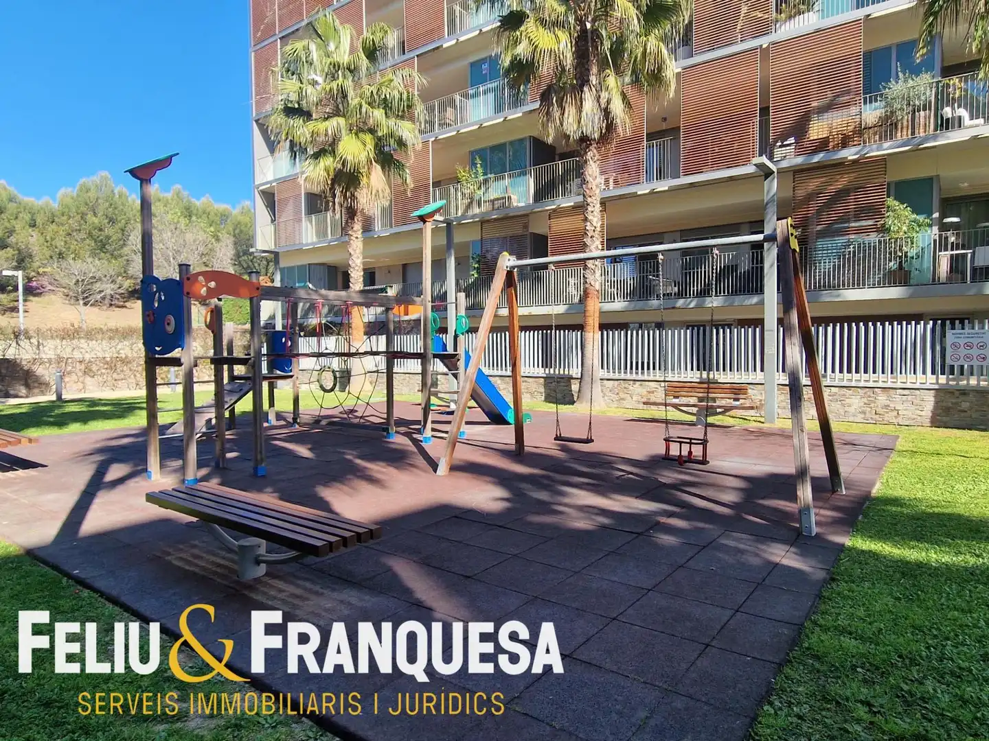Vista exterior de Piso en venta en Sant Cugat del Vallès con Calefacción, Jardín privado y Terraza