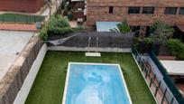 Swimming pool of Attic for sale in Las Rozas de Madrid