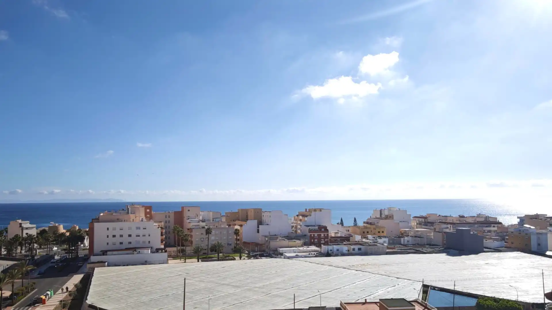 Vista exterior de Ático en venta en Roquetas de Mar con Aire acondicionado, Terraza y Amueblado