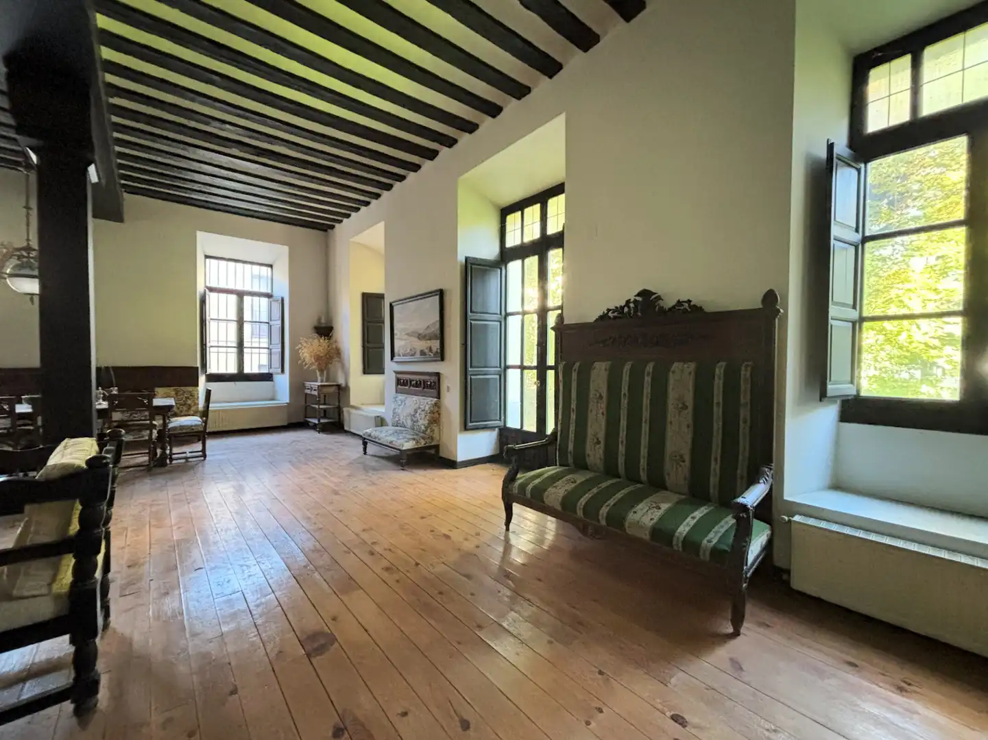 Sala de estar de Casa adosada en venta en Real Sitio de San Ildefonso con Calefacción, Jardín privado y Parquet