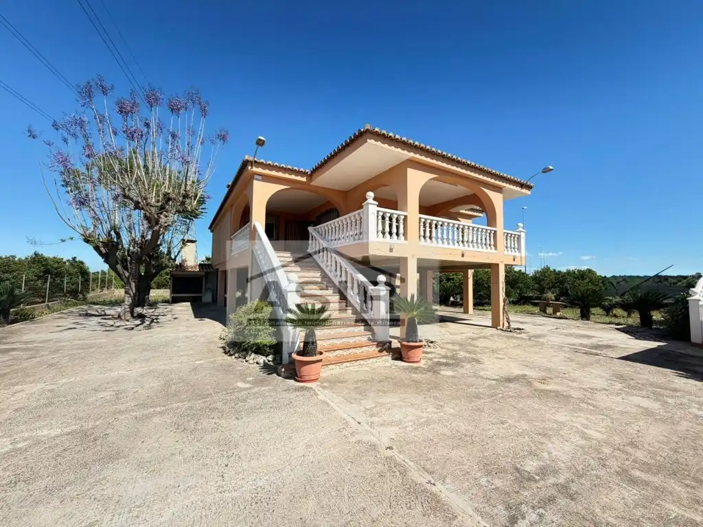 Vista exterior de Casa o chalet en venta en Alzira con Terraza y Piscina