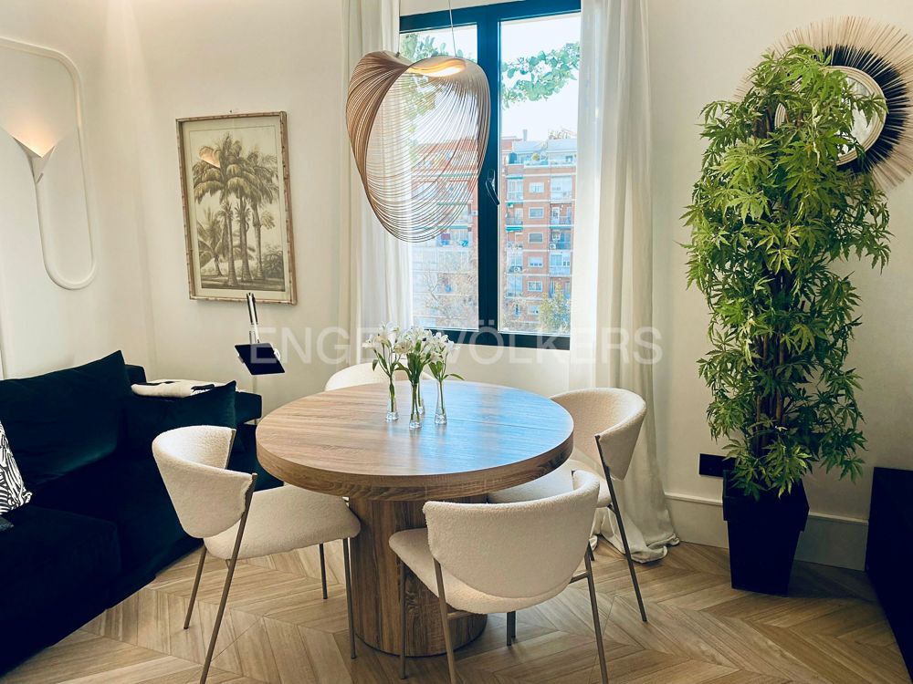 Dining room of Apartment for sale in  Madrid Capital  with Air Conditioner and Heating