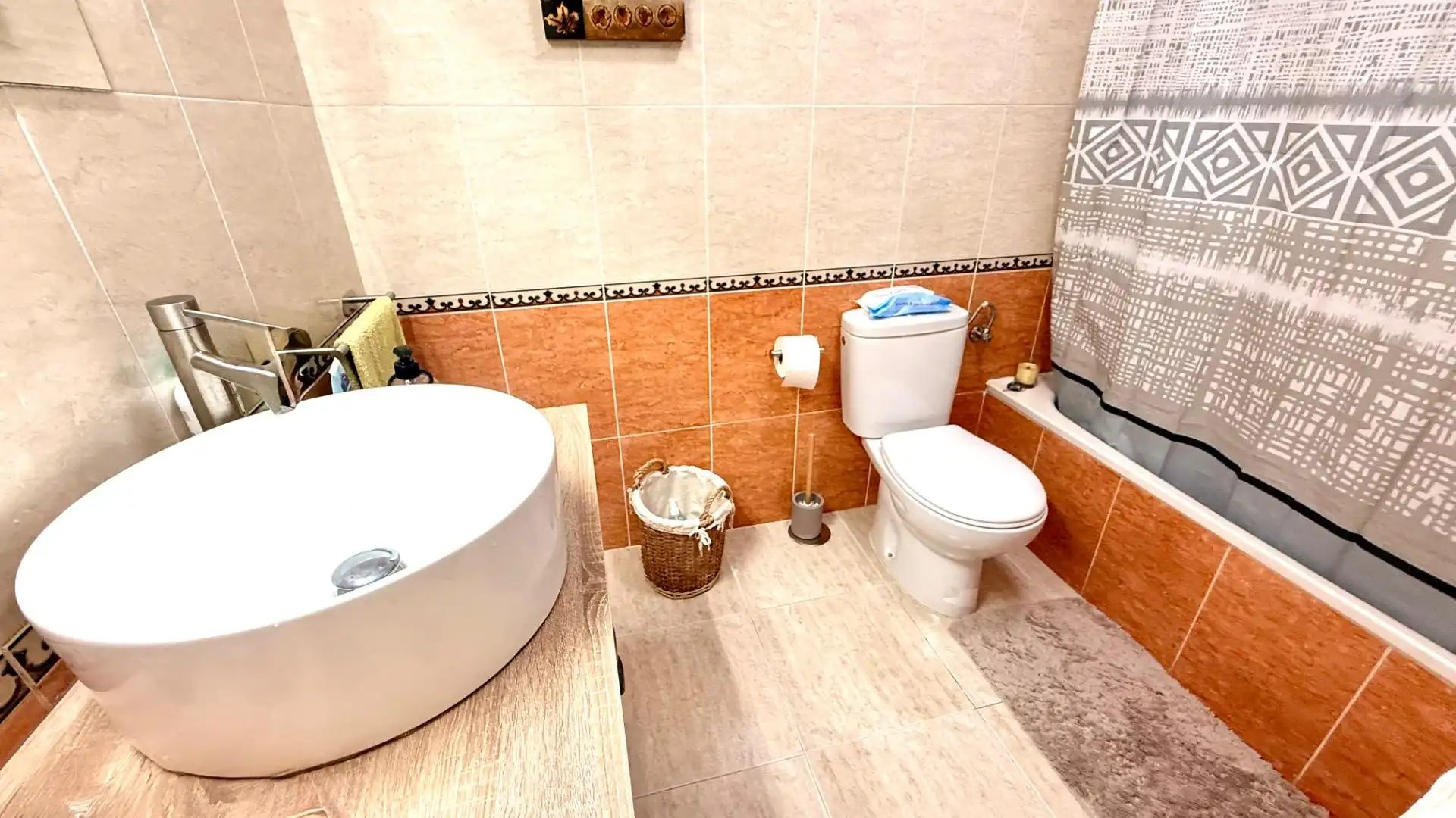 Bathroom of Attic for sale in O Carballiño    with Heating and Furnished