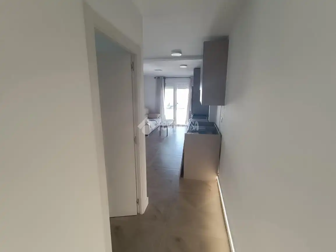 Flat for rent in Sevilla  with Air Conditioner and Balcony