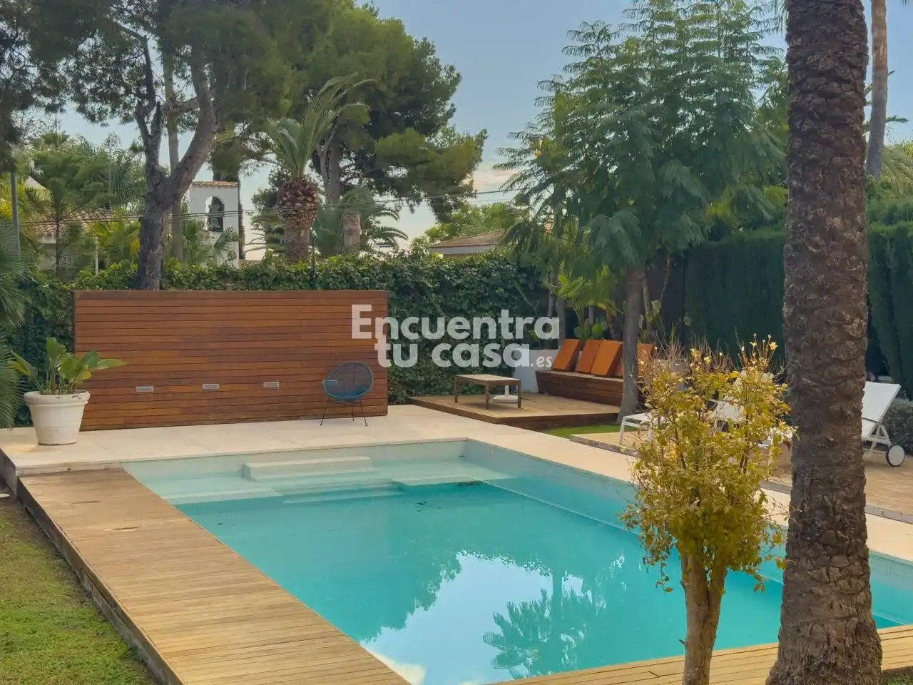 Casa amb piscina en venda a Urbanizacion Coblanca, imagen 3