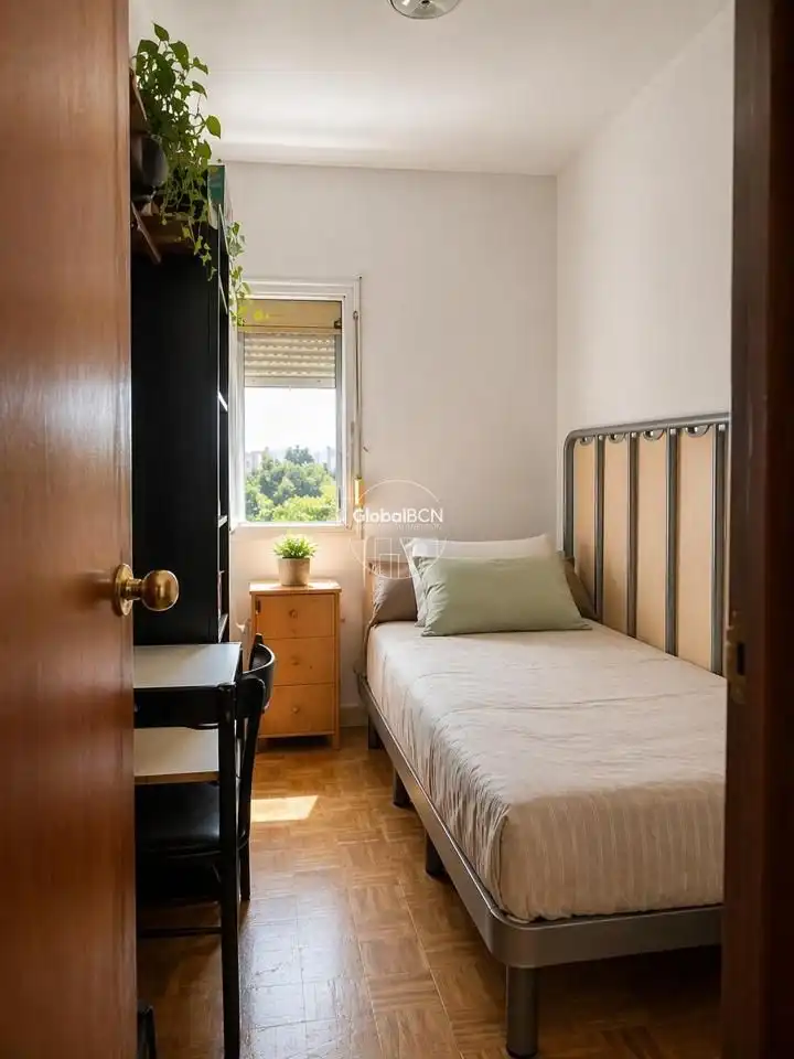 Bedroom of Flat for sale in Barcelona  with Air Conditioner