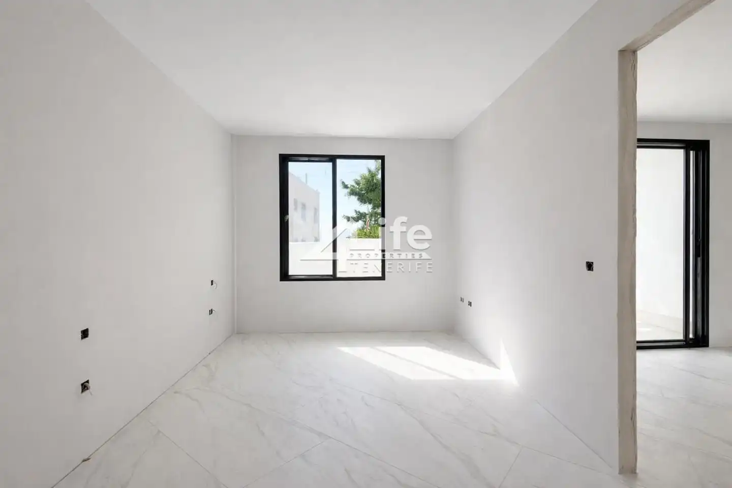 Habitación de Piso en venta en Adeje con Aire acondicionado, Terraza y Trastero
