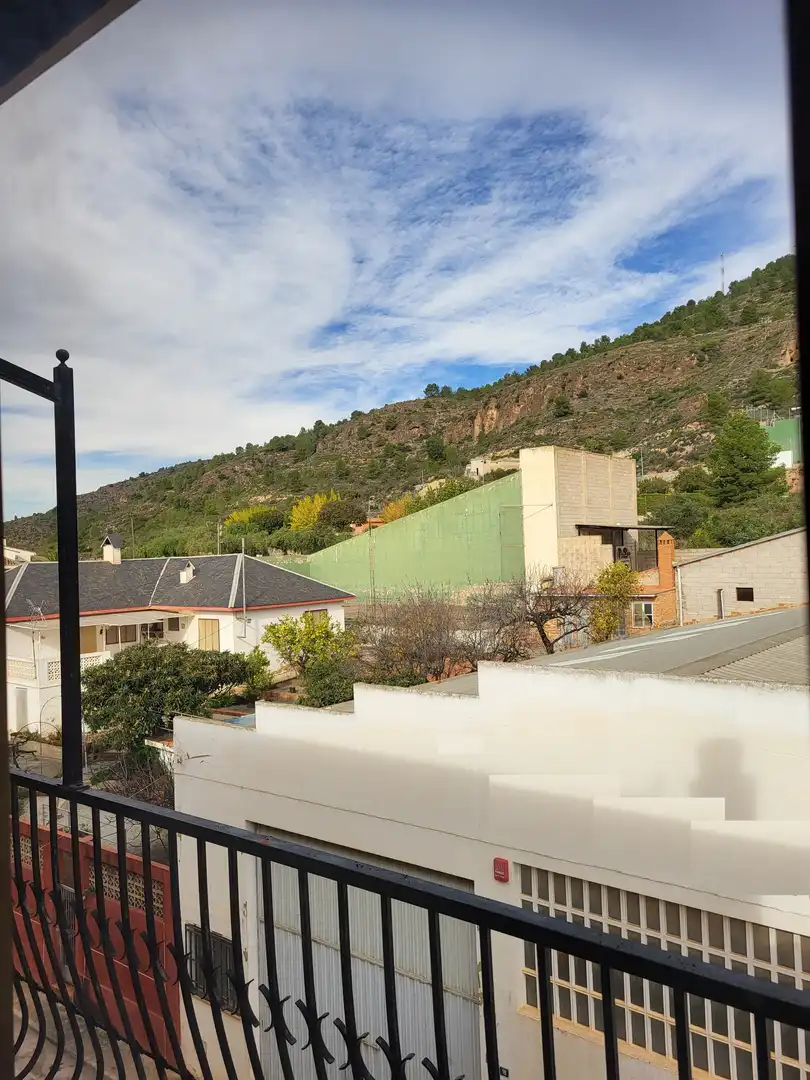 Exterior view of Flat for sale in Castellnovo  with Terrace, Storage room and Oven