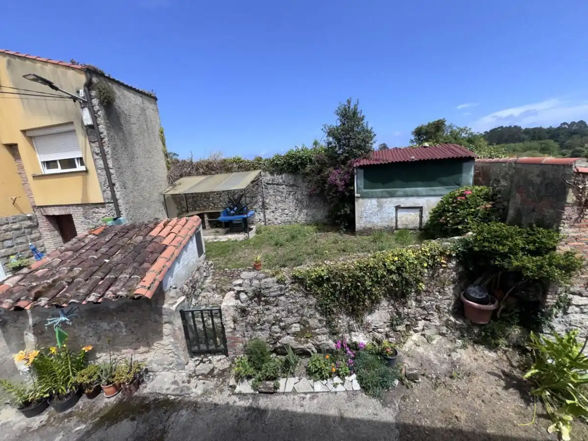 Casa adosada en venta en Llanes con Calefacción, Jardín privado y Terraza
