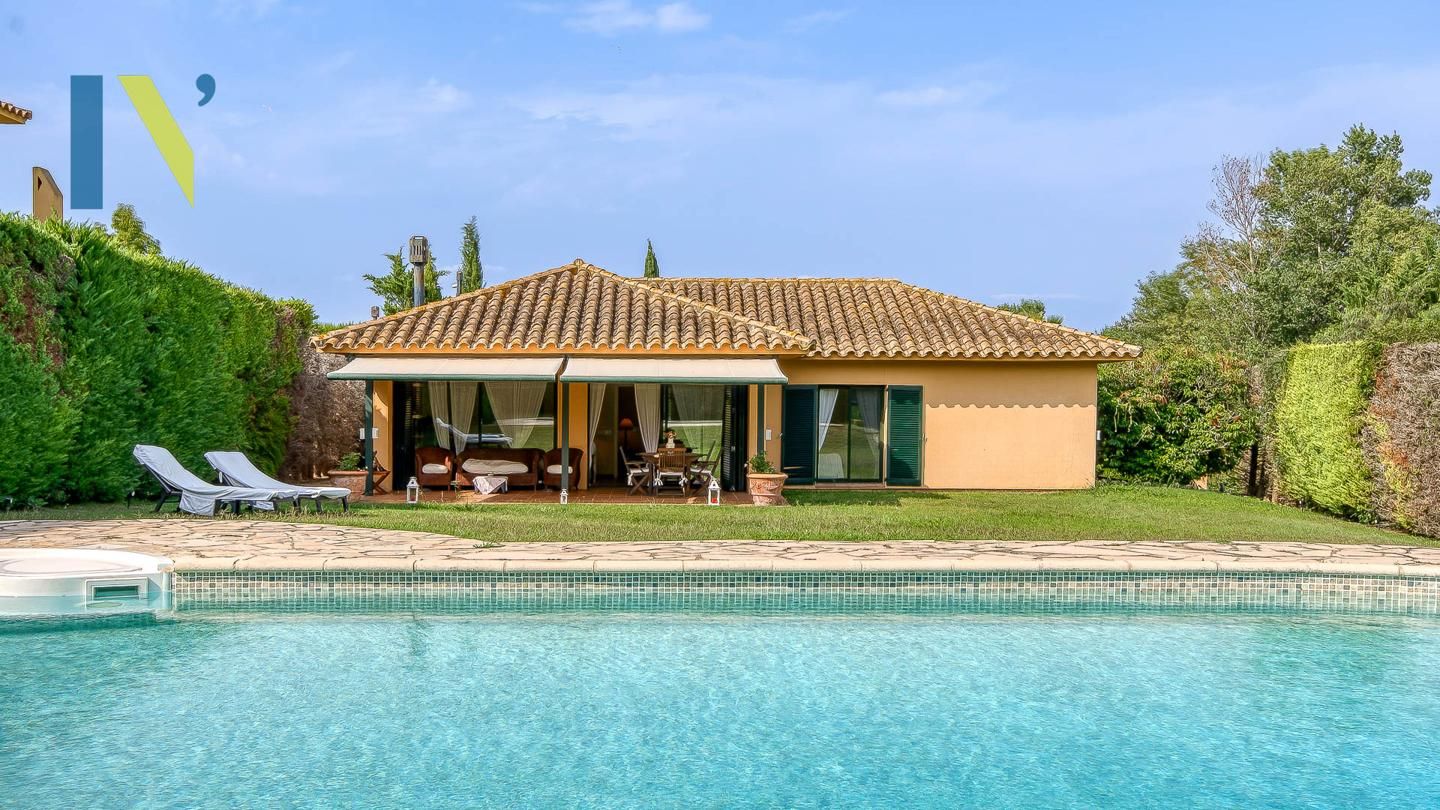 Jardí de Casa o xalet en venda en Navata amb Jardí privat, Terrassa i Piscina