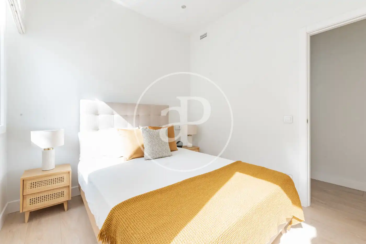 Flat with terrace for sale in Calle de Alcántara, imagen 22