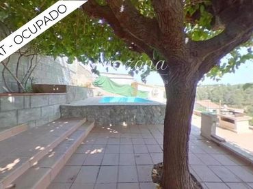Casa amb piscina en venda a CORBERA DE