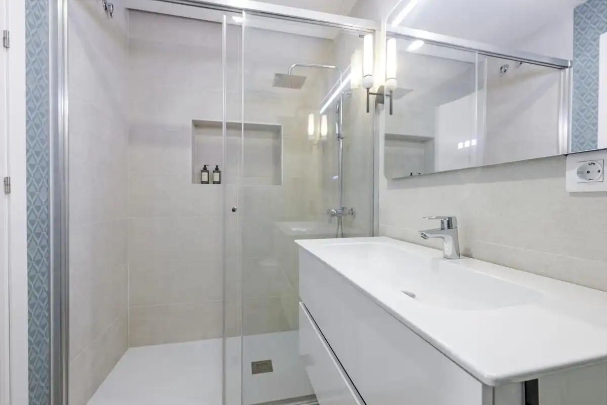 Baño de Piso en venta en Sevilla con Aire acondicionado y Calefacción