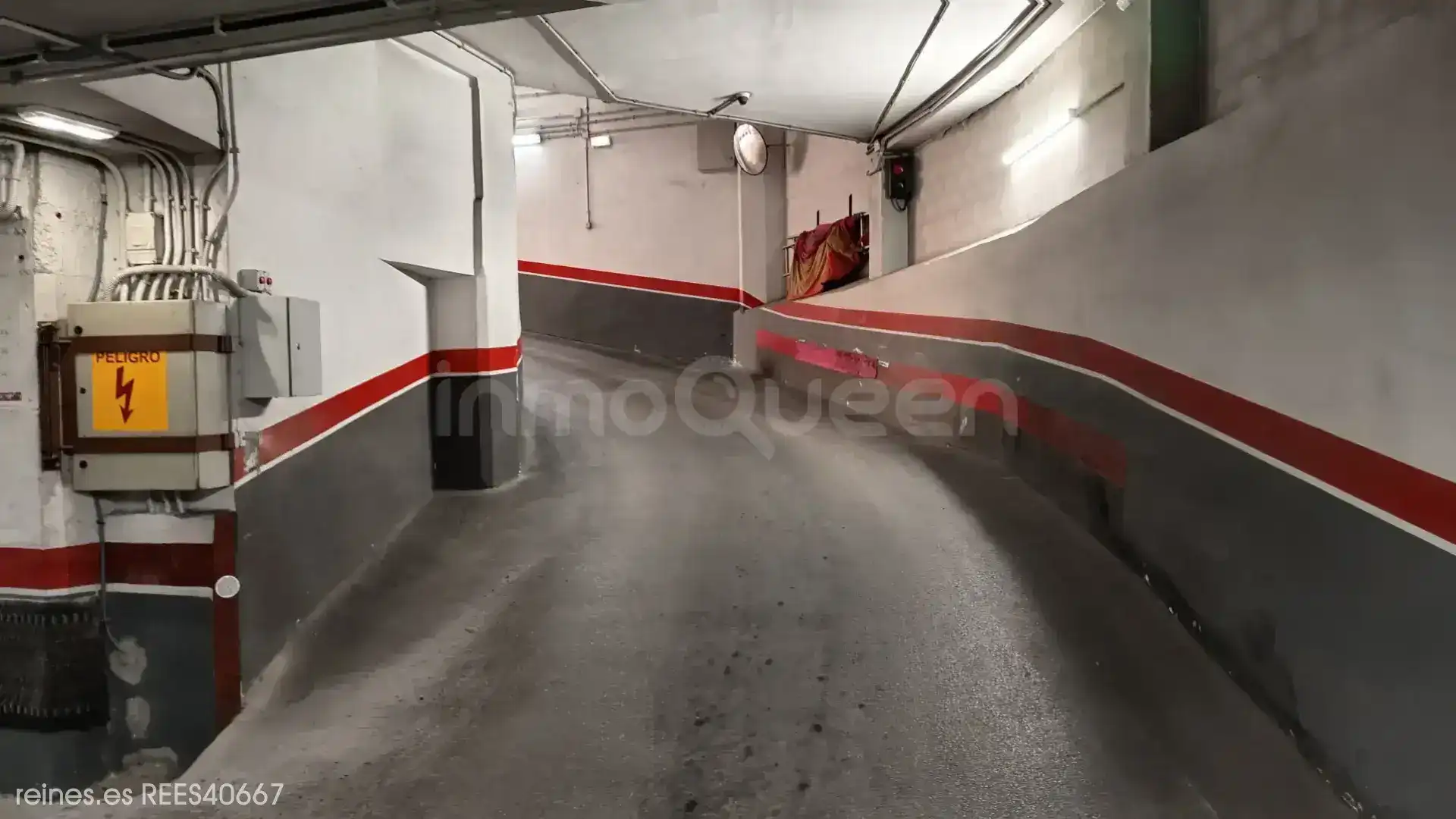 Parkplatz von Garage zur Miete in Oviedo 