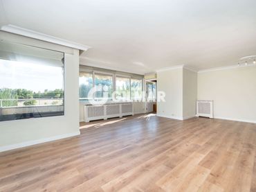 Flat with balcony for sale in Hortaleza