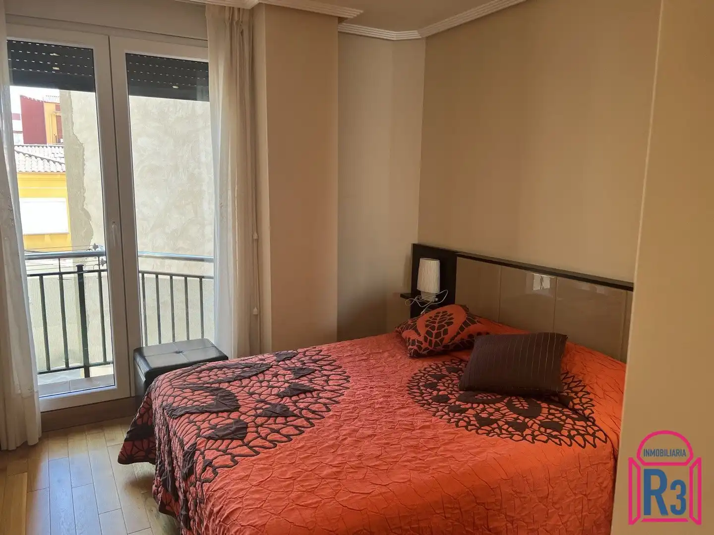 Habitación de Apartamento en venta en León Capital  con Calefacción, Terraza y Trastero