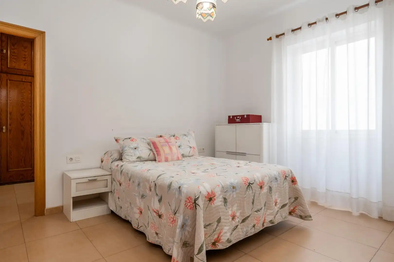 Schlafzimmer von Wohnung zum Verkauf in Granada mit Klimaanlage