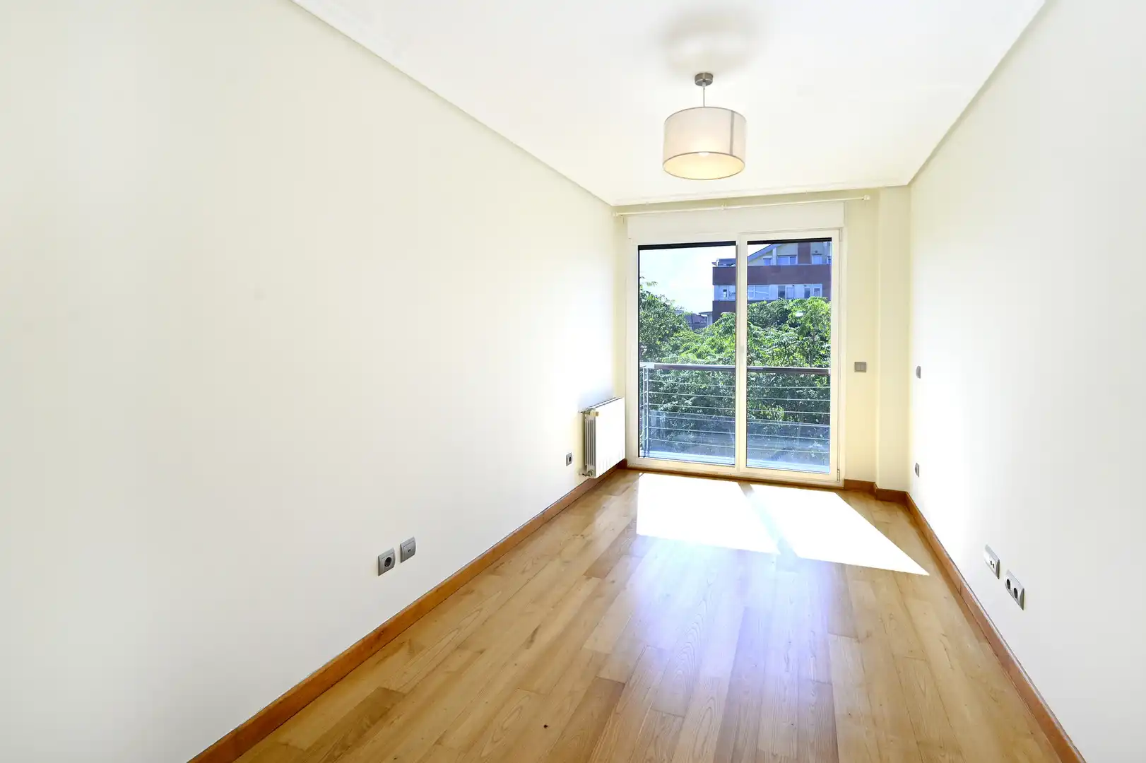 Flat for rent in Avenida Doctor Diego Madrazo, Valdenoja