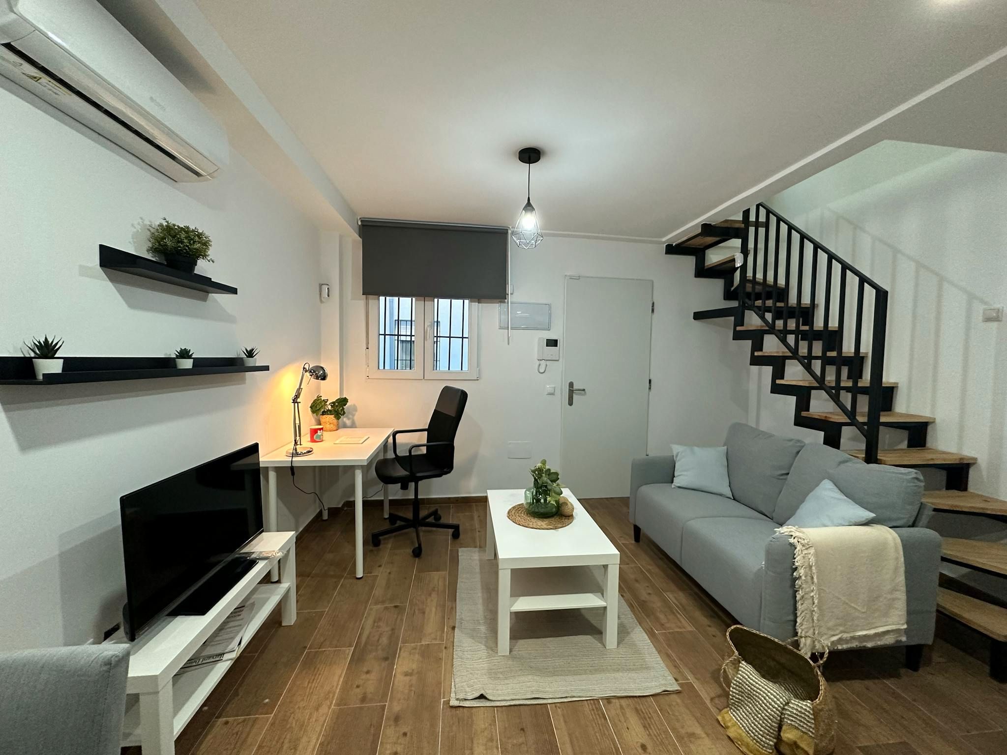 Living room of Flat to rent in  Madrid Capital  with Heating, Furnished and Washing machine