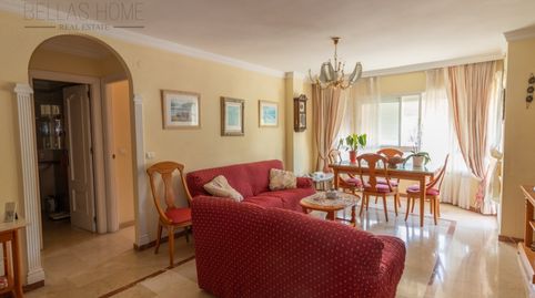 Foto 3 de Piso en venta en Avenida España, Centro, Estepona