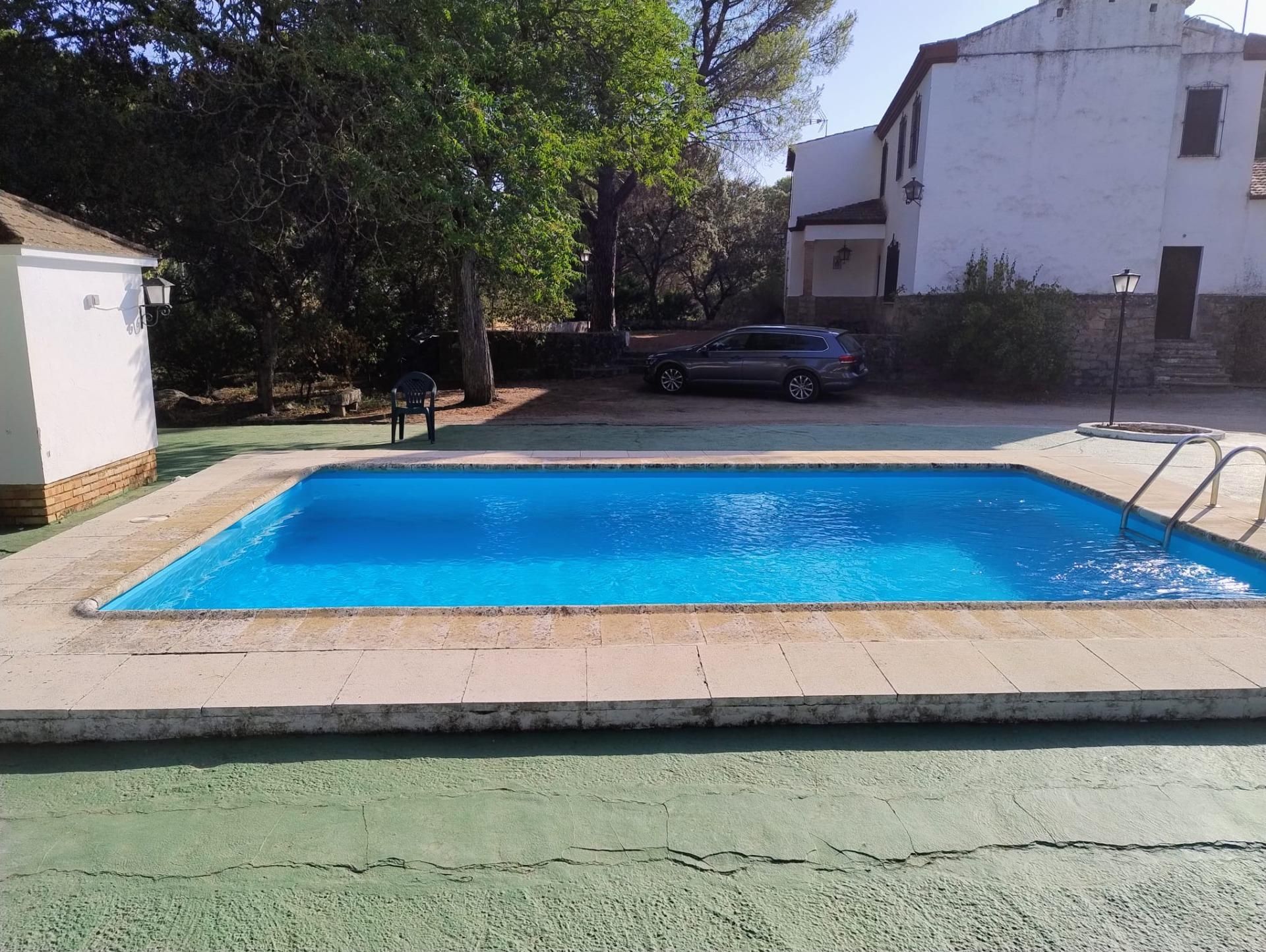 Swimming pool of House or chalet for sale in Andújar  with Air Conditioner, Terrace and Community pool