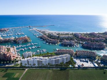 Apartment mit Pool zum Verkauf in Sotogrande Costa