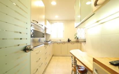 Kitchen of Flat for sale in  Barcelona Capital  with Air Conditioner