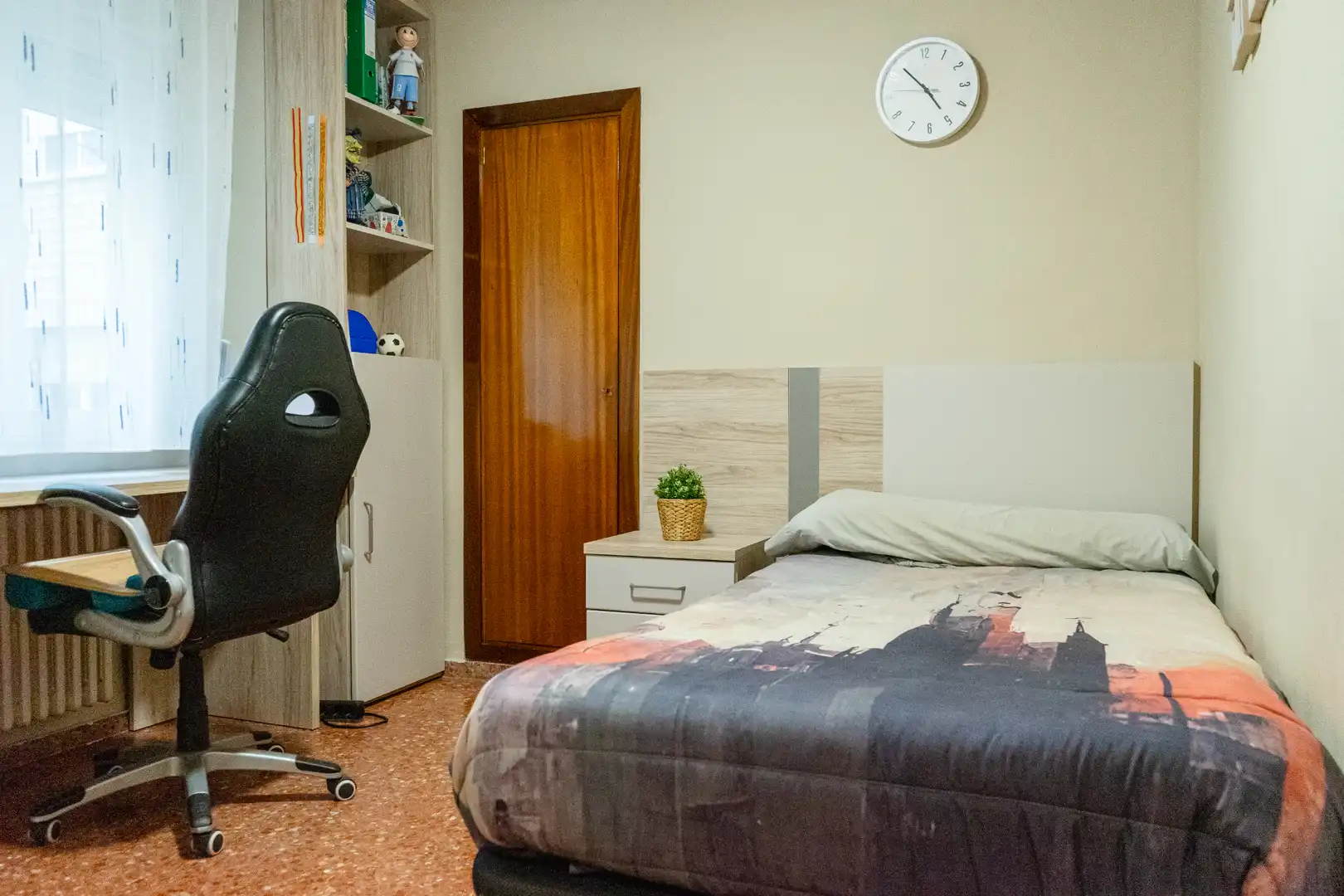 Dormitori de Pis en venda en Zaragoza amb Aire condicionat, Calefacció i Forn