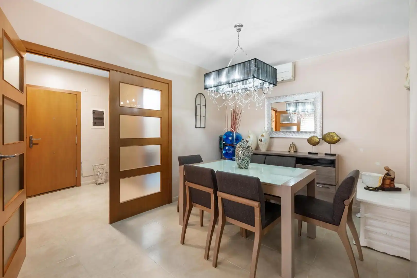 Dining room of Apartments for sale in Girona