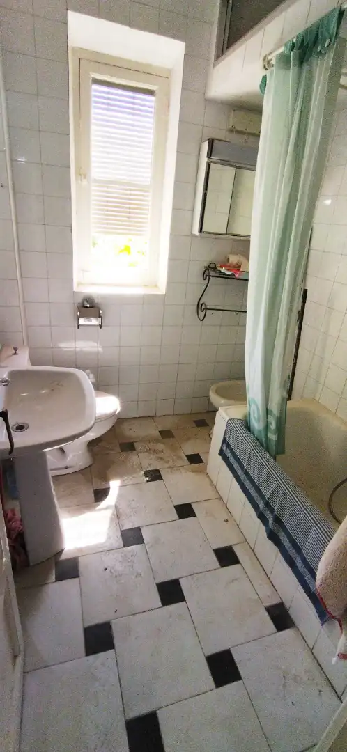 Bathroom of Flat for sale in Jaén  with Balcony
