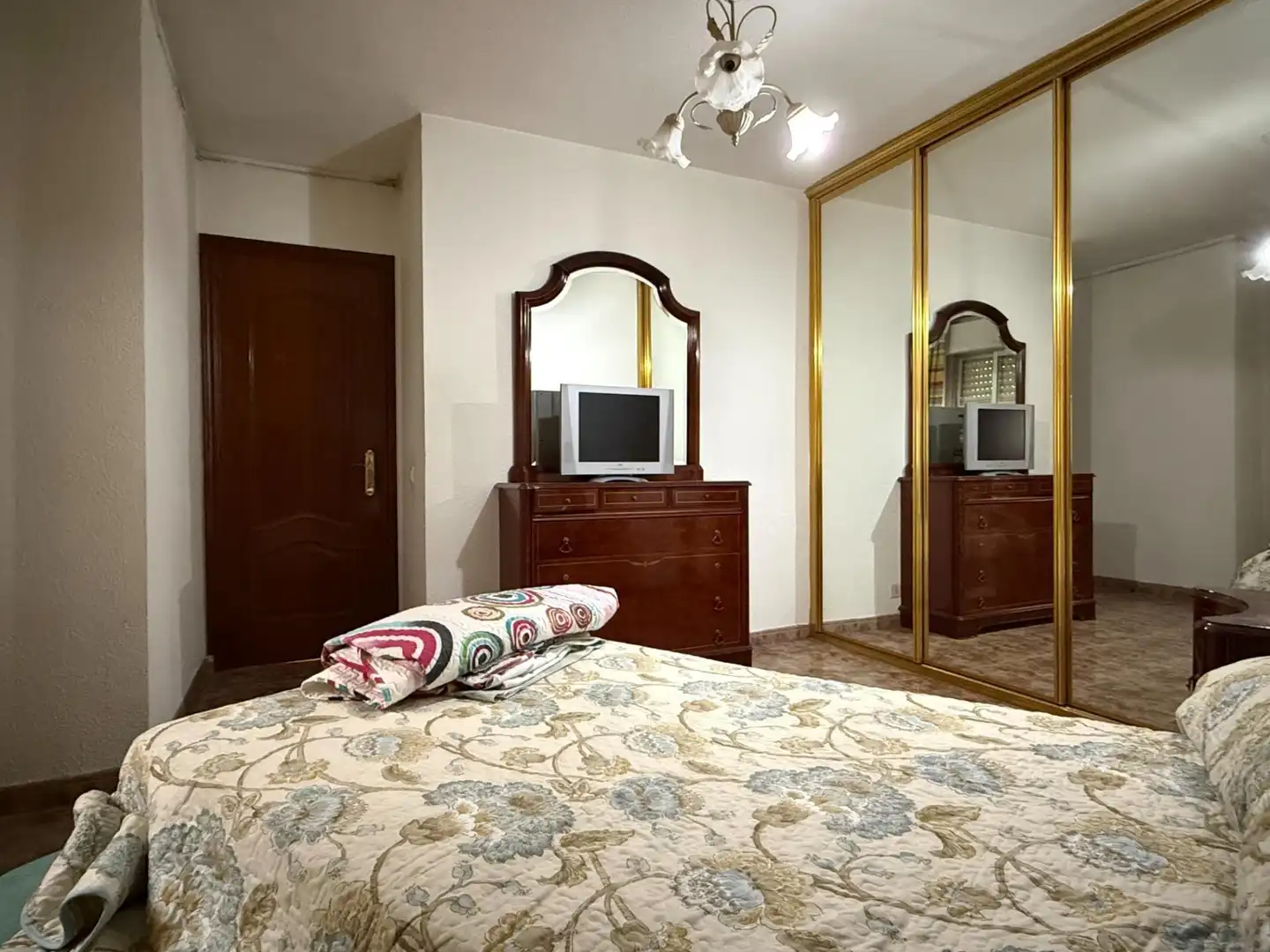 Habitación de Piso en venta en Guadalajara con Aire acondicionado, Calefacción y Trastero