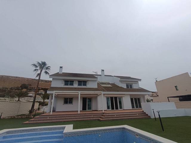 Casa-chalet en Venta en Calle GAVIOTA en Almerimar