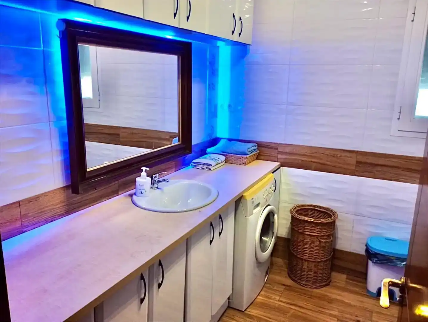Baño de Piso en venta en Maracena con Aire acondicionado, Piscina y Balcón