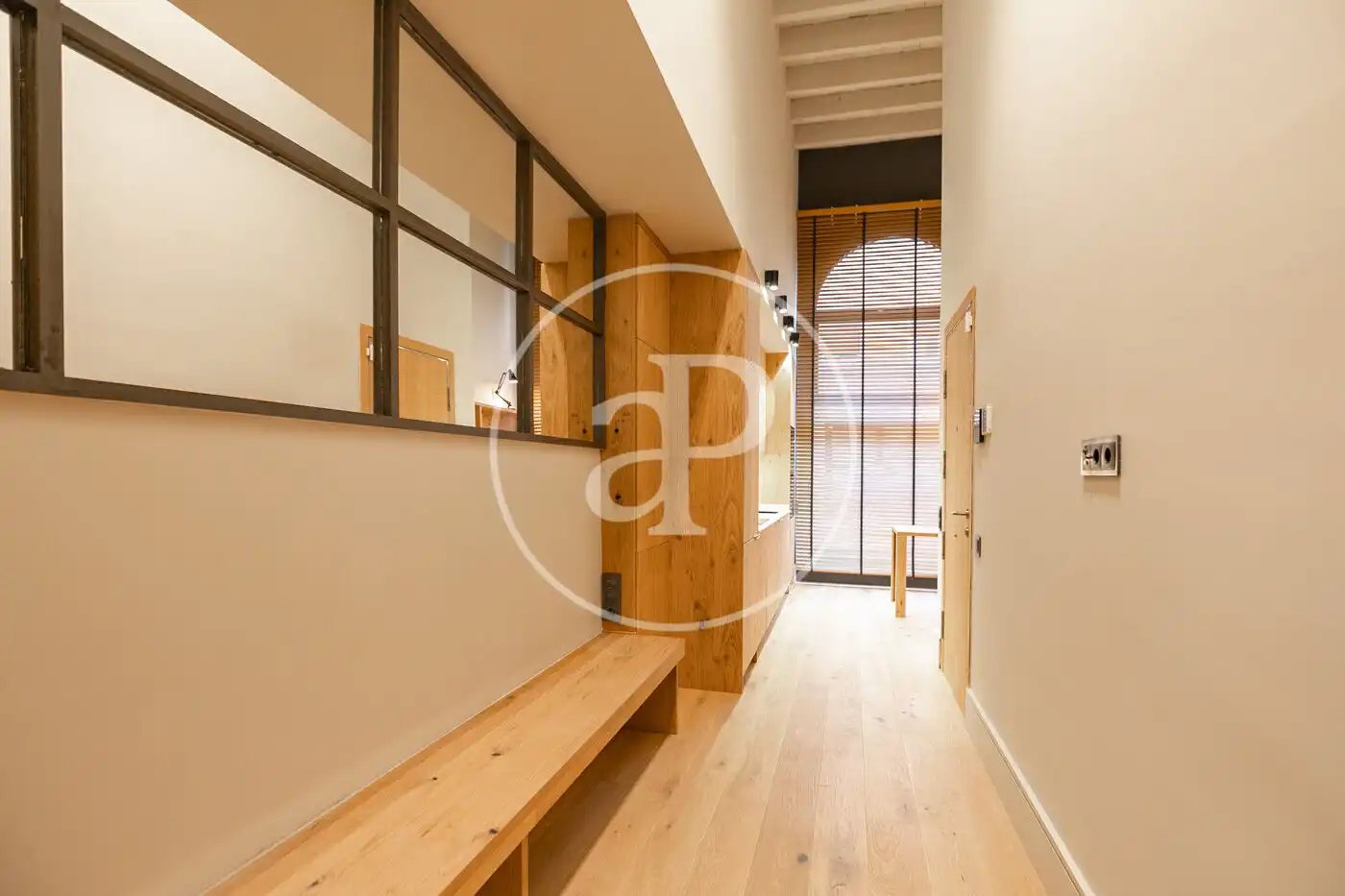 Wohnung zum Verkauf in Barcelona mit Klimaanlage, Heizung und Terrasse