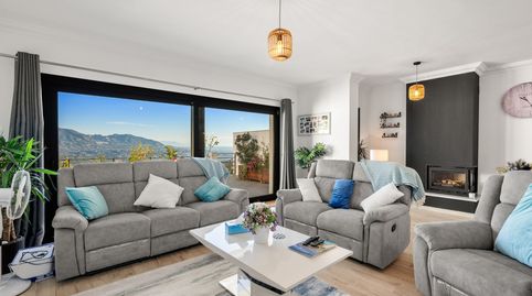 Foto 4 de Casa adosada en venta en Calle Jose Rivera Trujillo, 50, Huerta del Prado - La Montua, Marbella