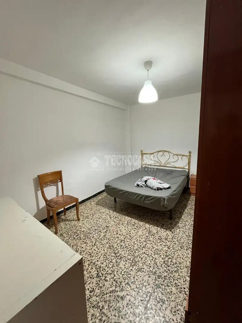 Bedroom of Flat for sale in Sevilla