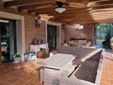 Villa con piscina in vendita a Avenida de Cuenca