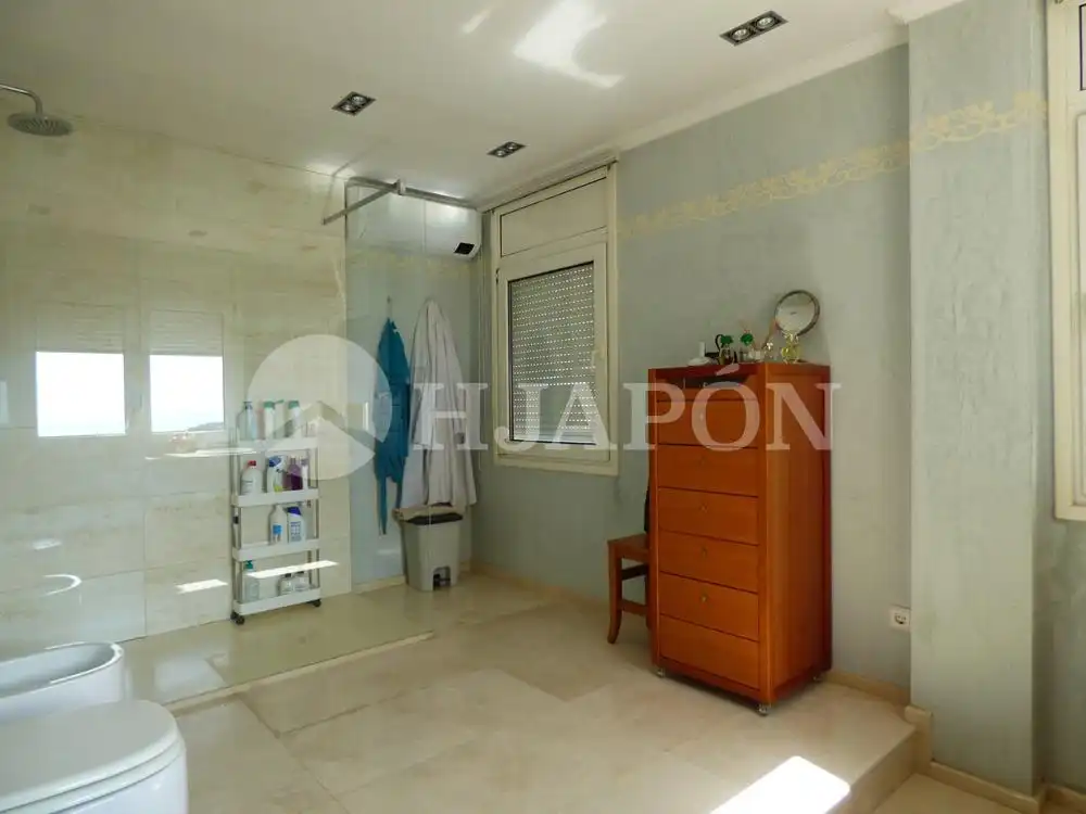 Baño de Casa o chalet en venta en Badalona con Aire acondicionado, Jardín privado y Terraza