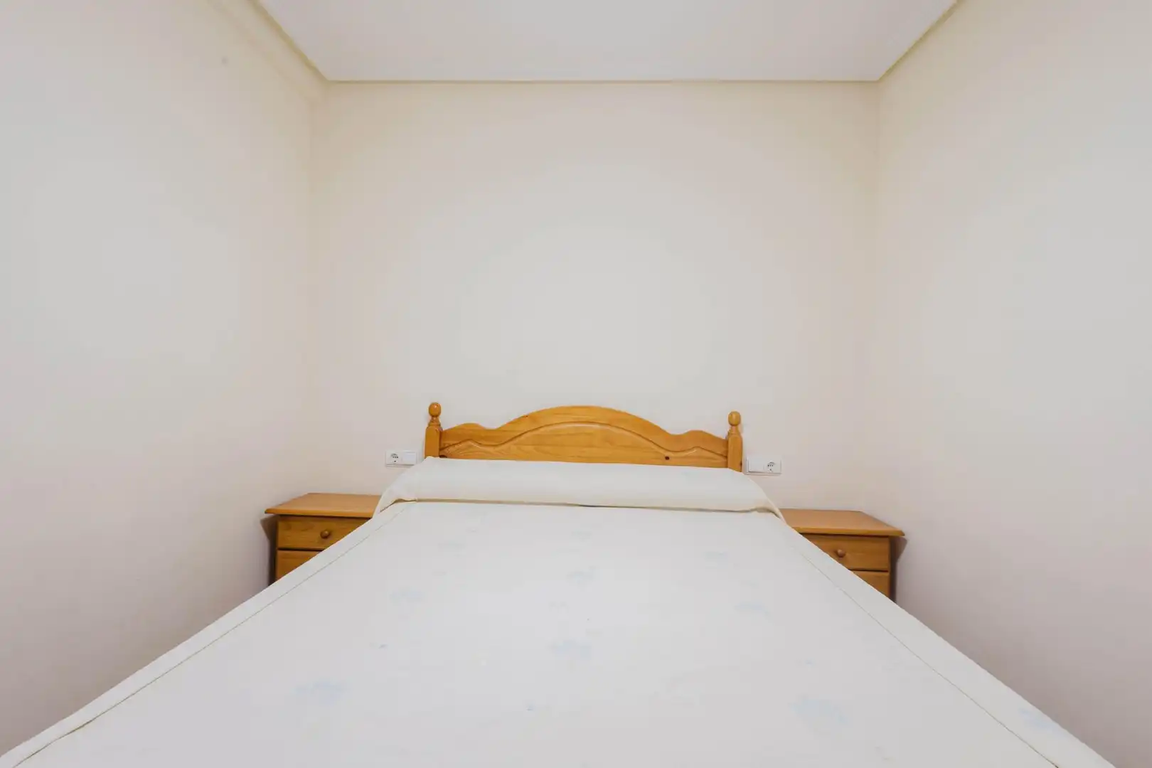 Habitación de Apartamento en venta en Torrevieja con Jardín privado