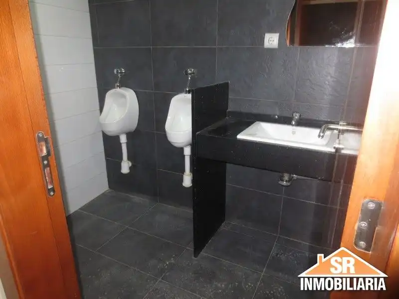 Local de alquiler en Rúa Orillamar, Monte Alto - Zalaeta - Atocha