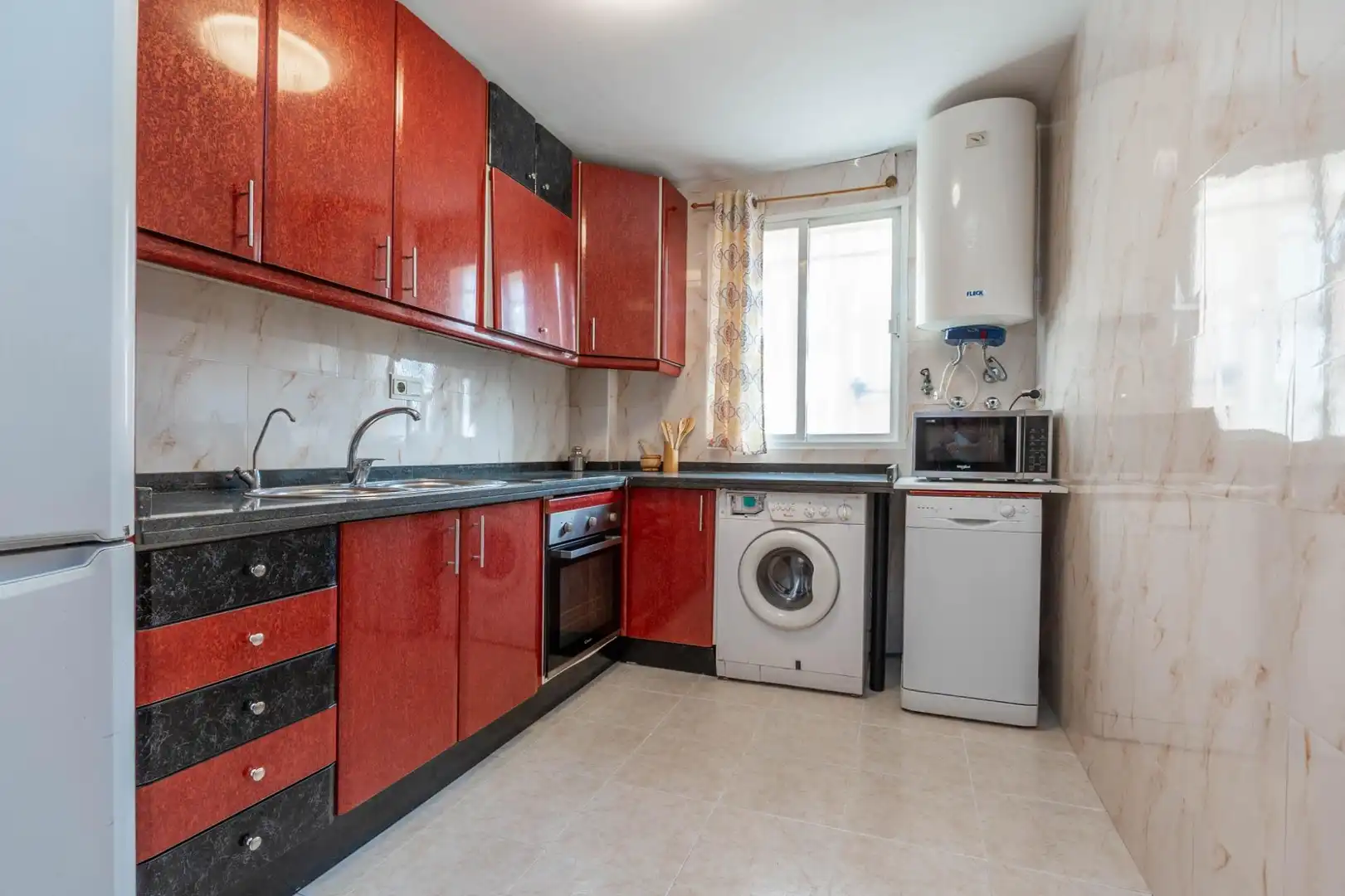 Küche von Wohnung zur Miete in La Zubia mit Klimaanlage