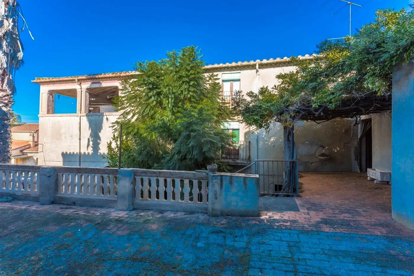 Vista exterior de Casa o xalet en venda en Saus, Camallera i Llampaies amb Calefacció, Terrassa i Traster