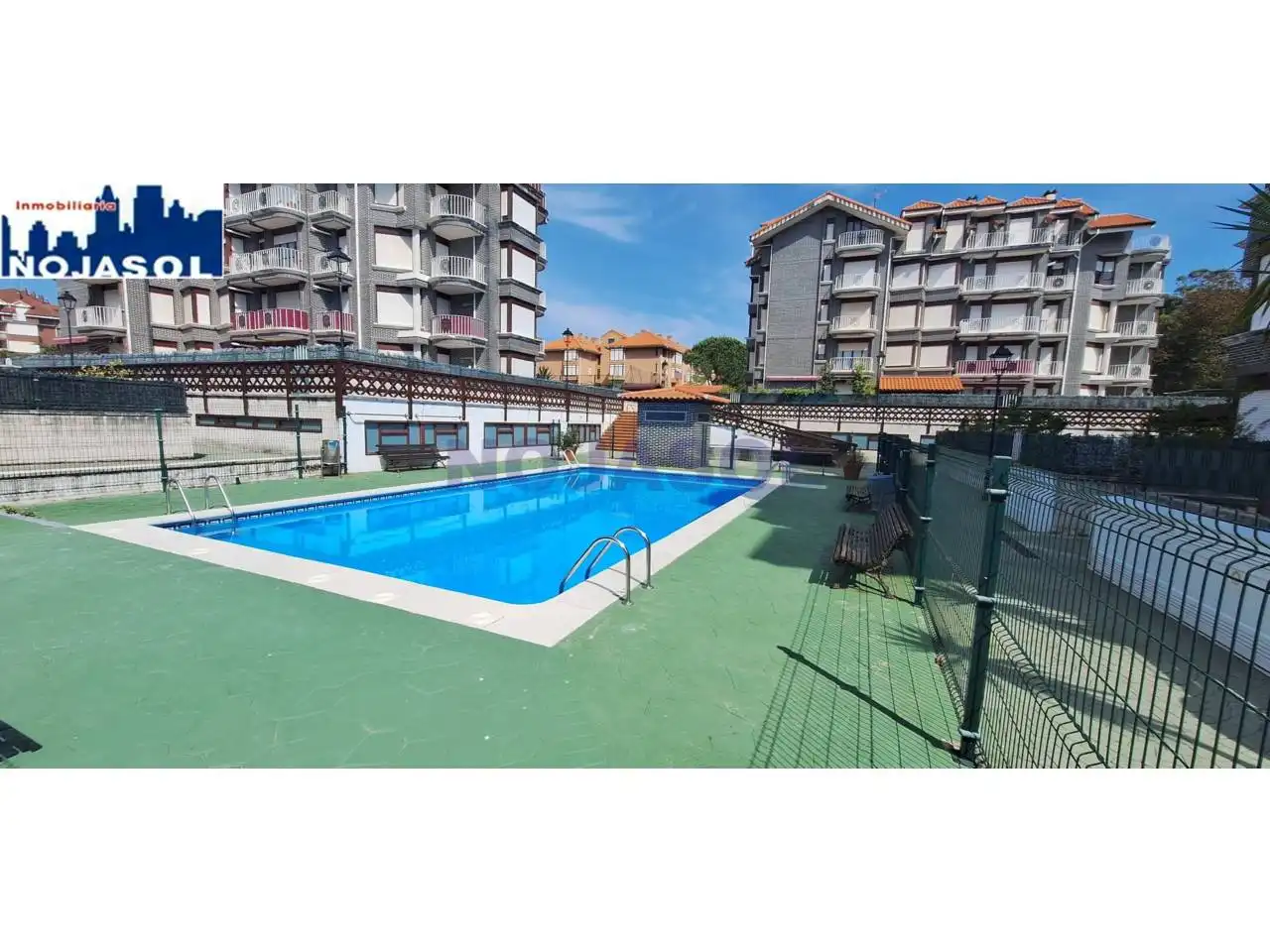 Piscina de Apartamento de alquiler en Noja con Calefacción, Terraza y Amueblado